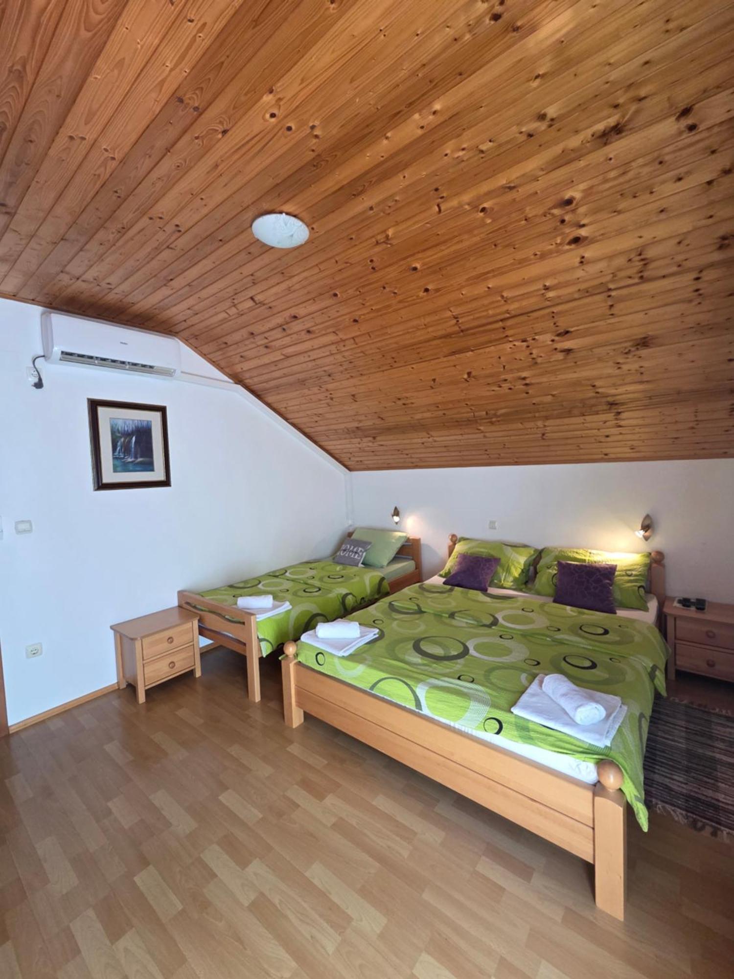 Apartman & Sobe Orhideja Smoljanac Eksteriør bilde