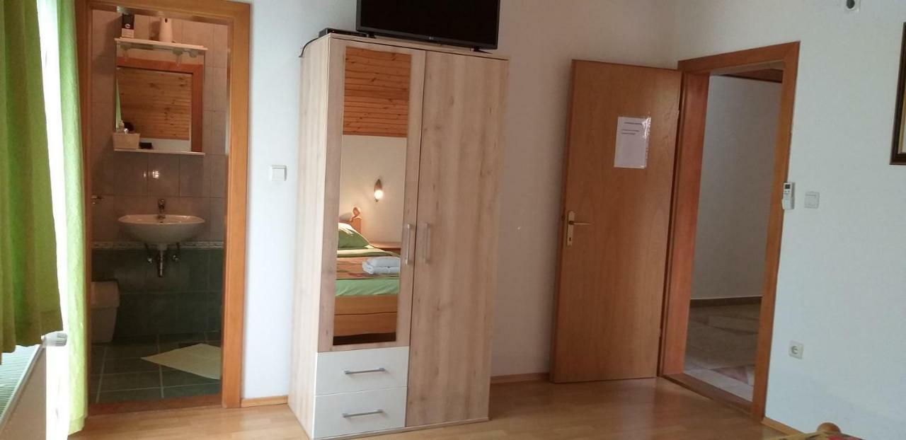 Apartman & Sobe Orhideja Smoljanac Eksteriør bilde